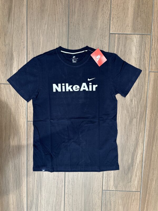 Blu e erret , Pambuk, Per meshkuj, Nike