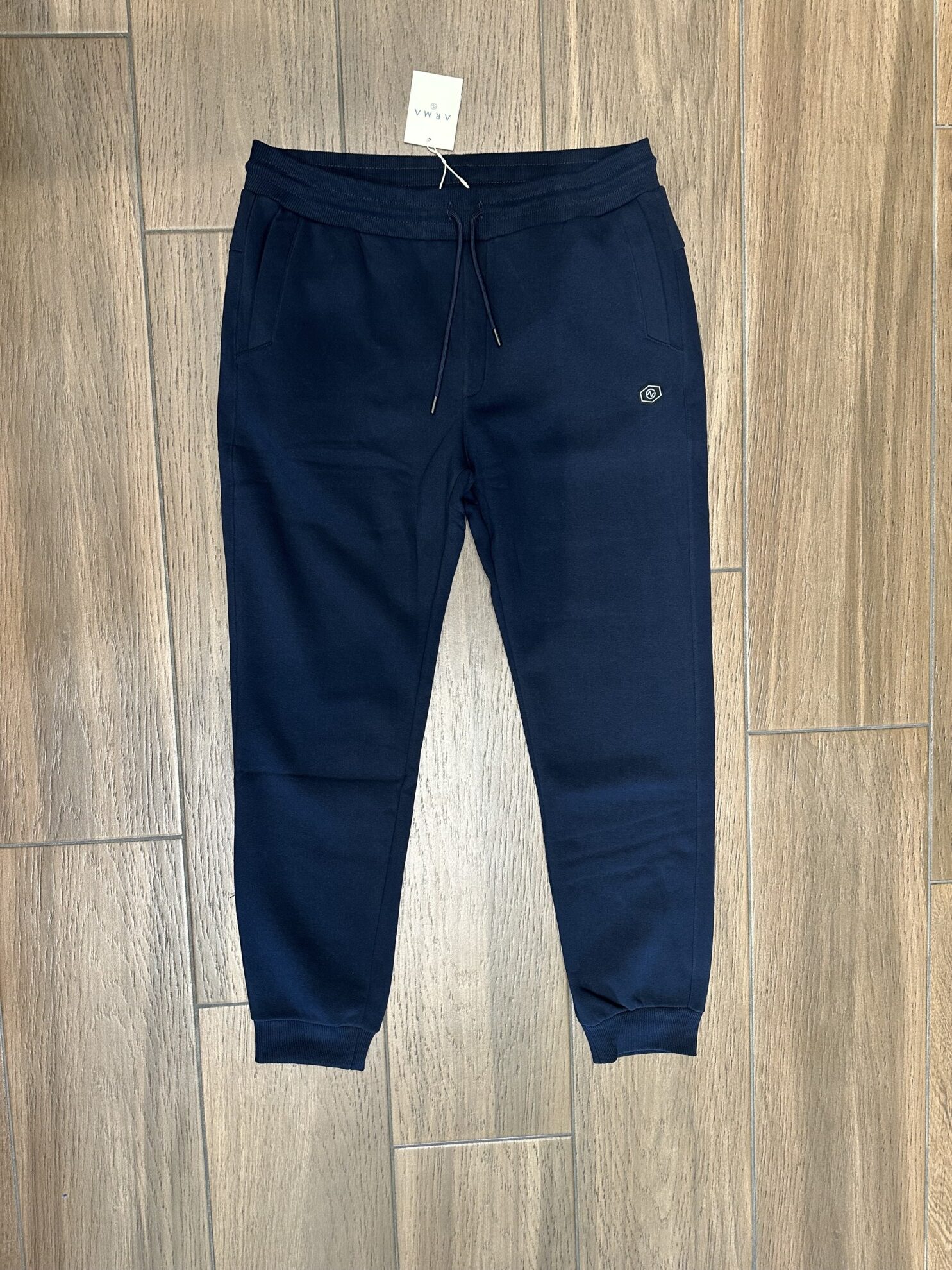 Pambuk i trashe me push brenda, Per meshkuj,Blu e Erret