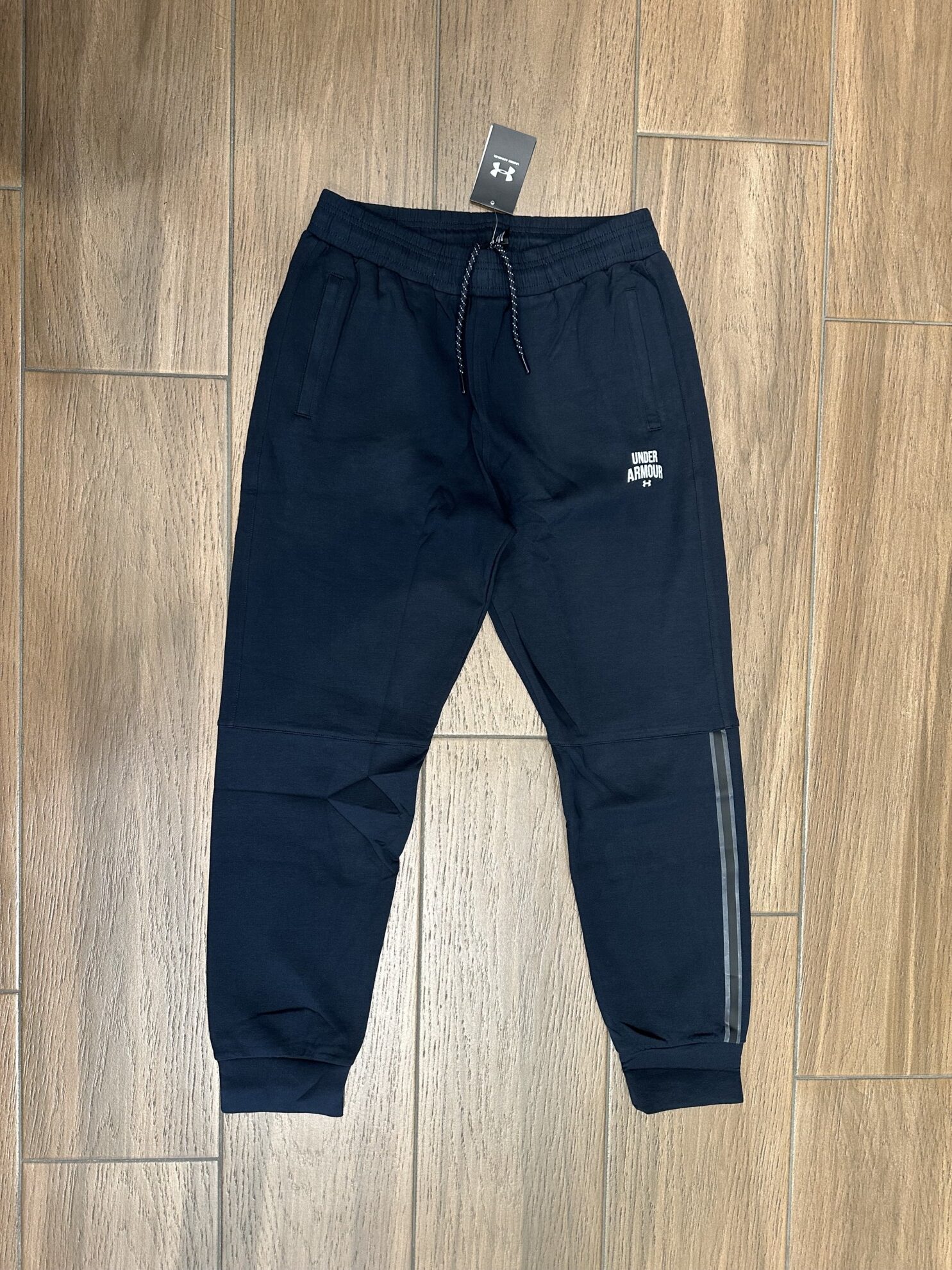 Pambuk i Plote,Under Armour, Blu e erret