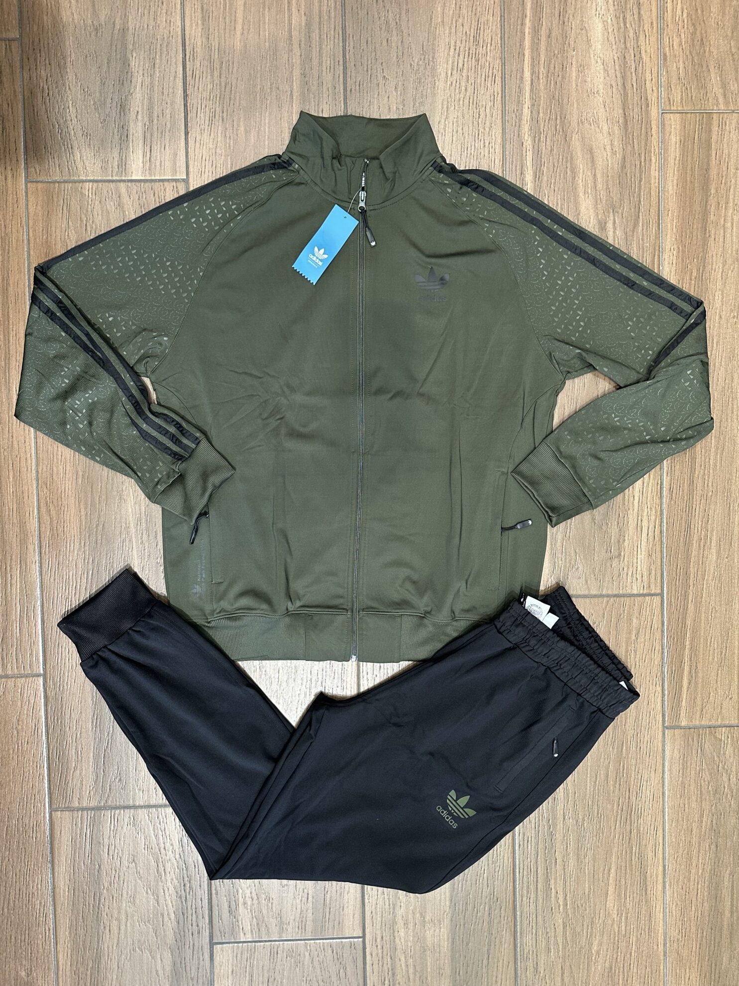 Microfiber , adidas, per Meshkuj.Jeshile ulliri