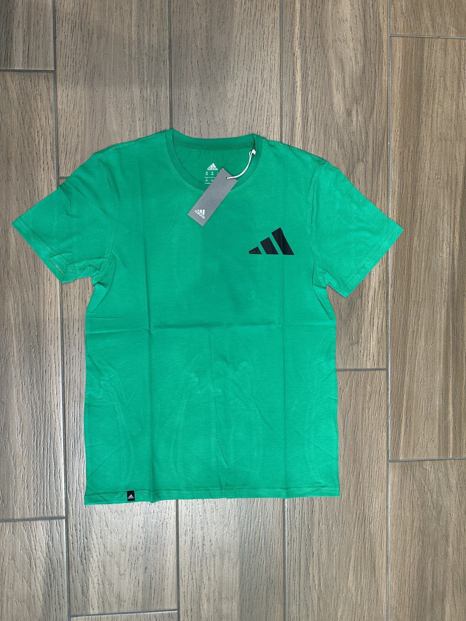 Adidas,Pambuk,Per Meshkuj,Jeshile