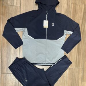 On Cloud, Feshe e lehte, Dark Blue
