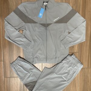 Adidas, Feshe e lehte, Gri