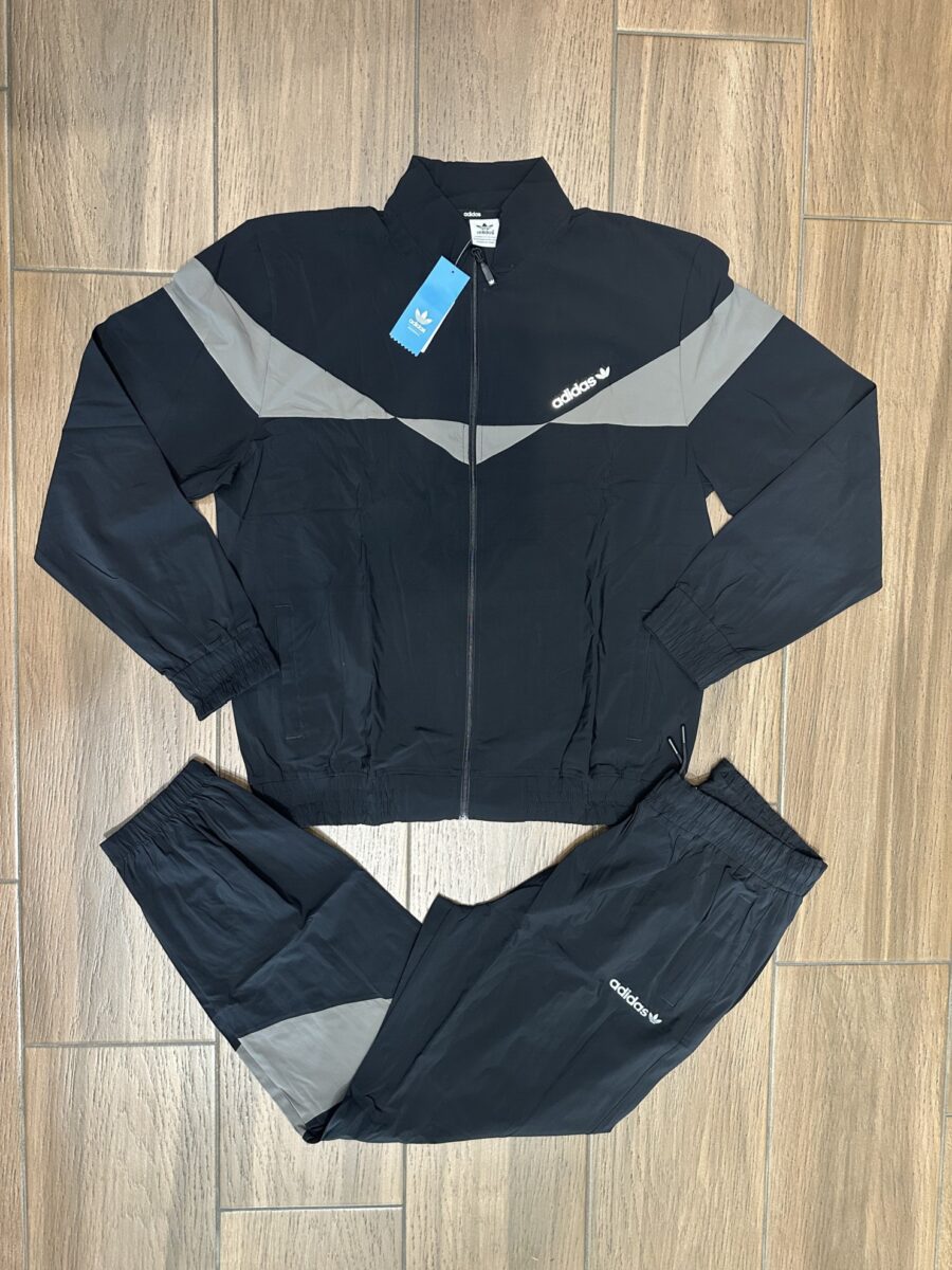 Adidas, Feshe e lehte, Black