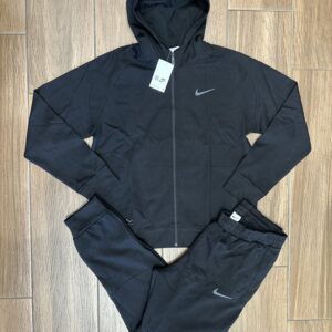 Nike,Pambuk  i plote ,per Meshkuj, E zeze