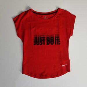 E kuqe, Pambuk, Per femra, Nike