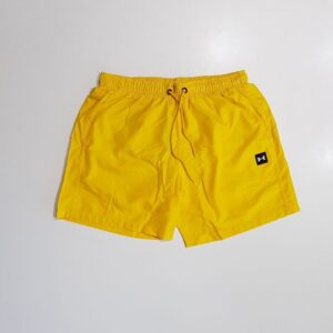 E verdhe, Pantallona plazhi per meshkuj, Under Armour